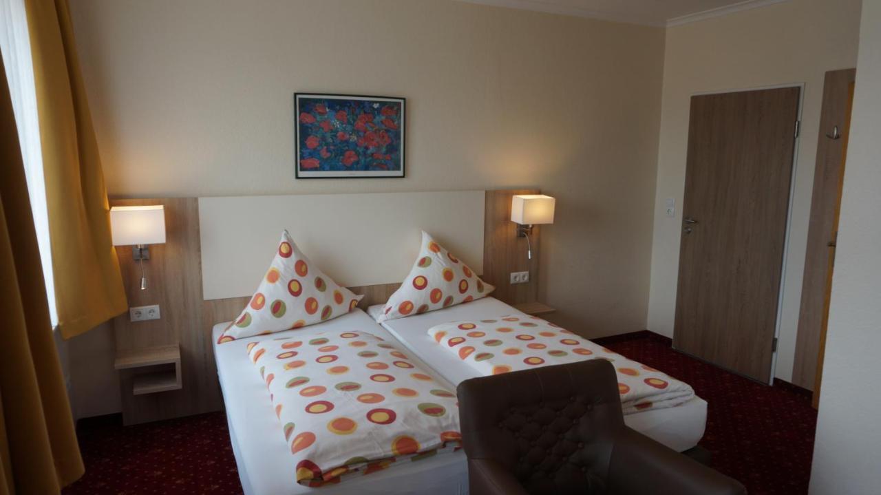 Hotel Neuses Куксхафен Экстерьер фото