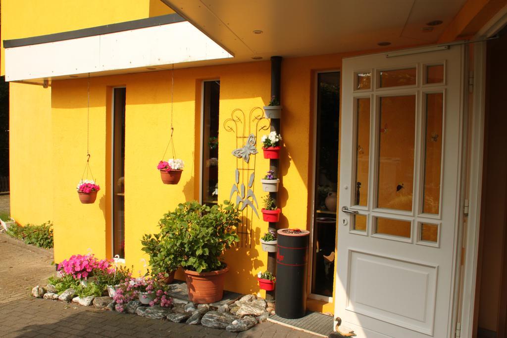 Hotel Neuses Куксхафен Экстерьер фото
